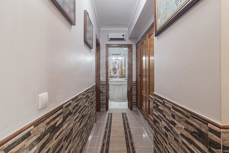 Apartamento T2 para Venda em Milharado Foto 6