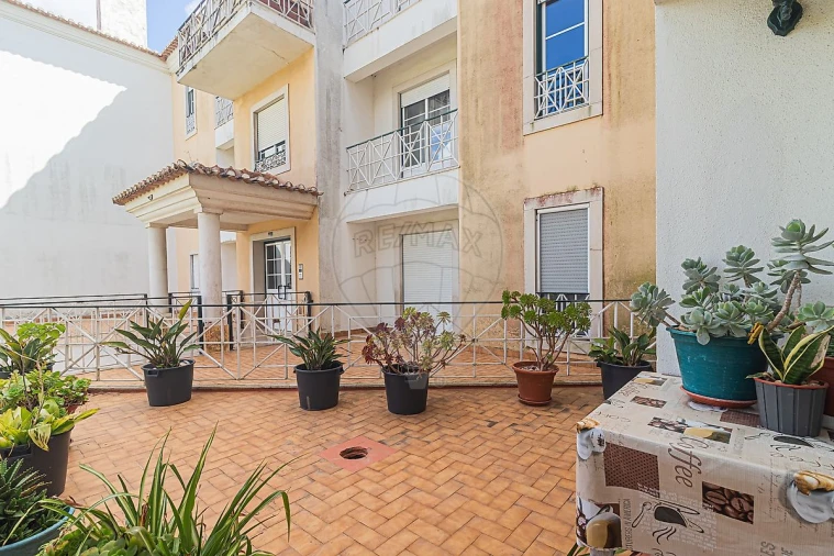 Apartamento T2 para Venda em Milharado Foto 9