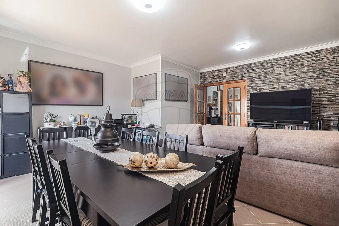Apartamento T2 para Venda em Milharado Foto 1