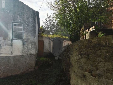 Moradia T4 para Venda em Alvoco das Varzeas