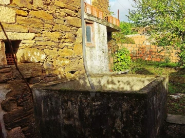 Moradia T4 para Venda em Alvoco das Varzeas