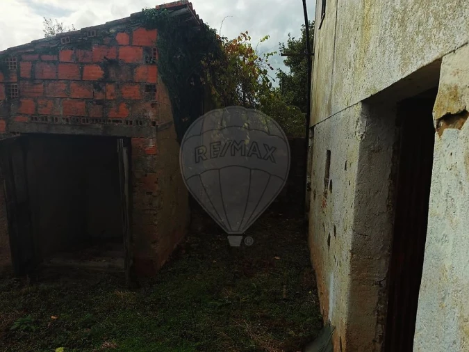 Moradia T4 para Venda em Alvoco das Varzeas Foto 14
