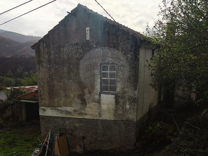 Moradia T4 para Venda em Alvoco das Varzeas Foto 30