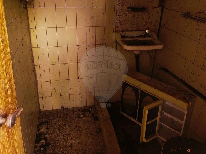 Moradia T4 para Venda em Alvoco das Varzeas Foto 25