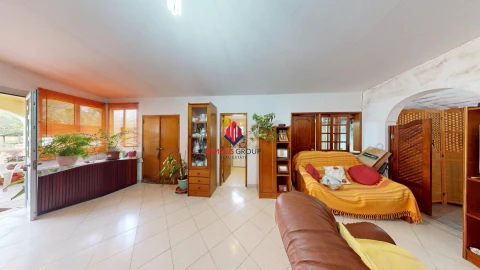 Moradia T3 para Venda em Loule (São Clemente)