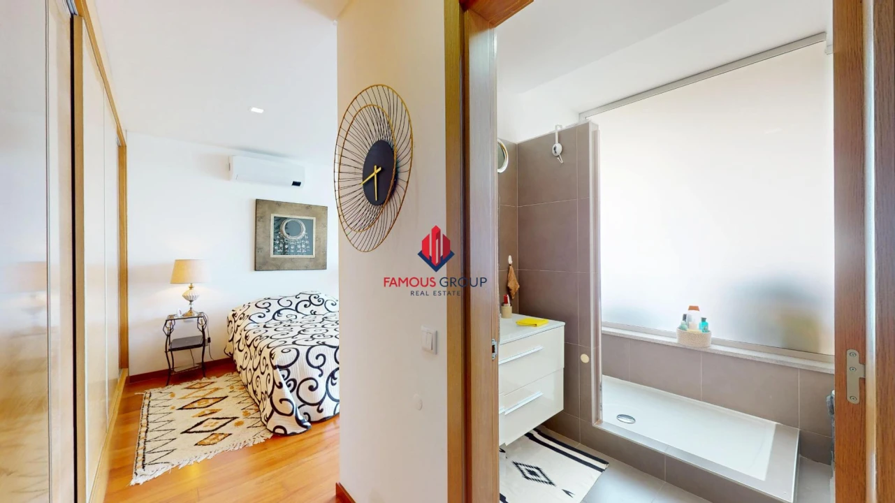 Apartamento T2 para Venda em Portimão Foto 12