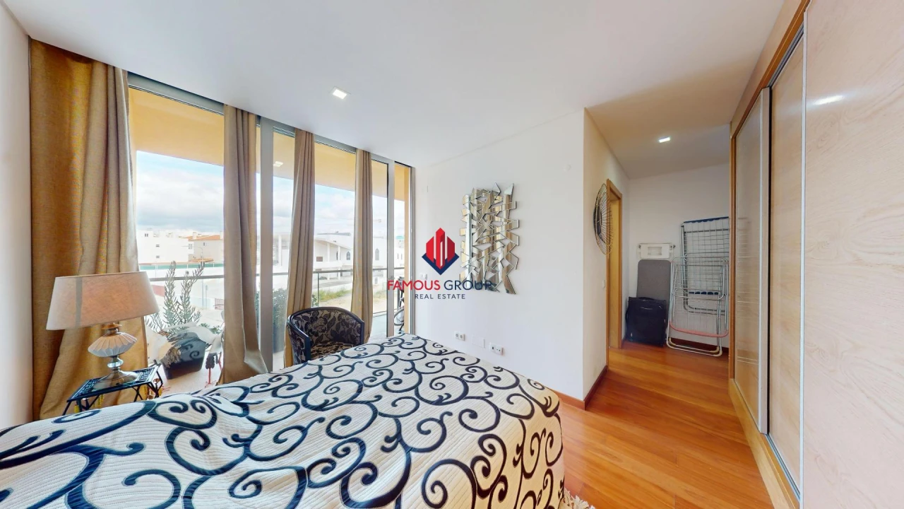 Apartamento T2 para Venda em Portimão Foto 15