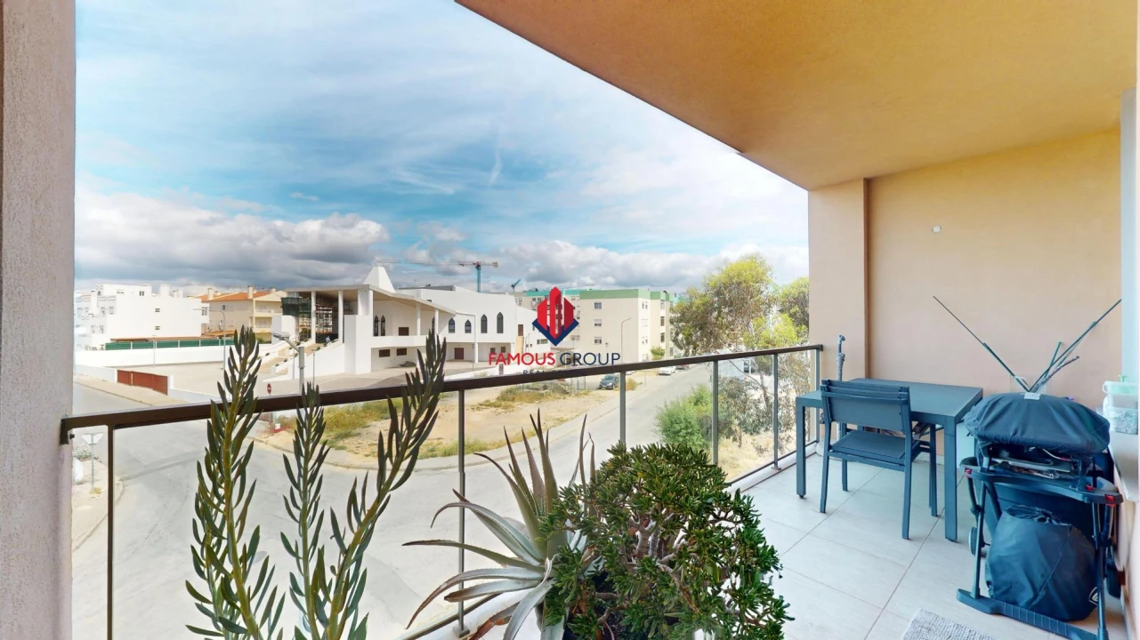 Apartamento T2 para Venda em Portimão Foto 16