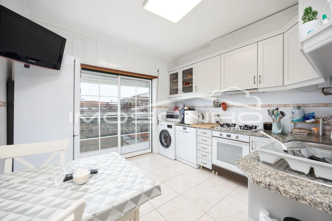 Apartamento T3 para Venda em Marinha Grande Foto 3