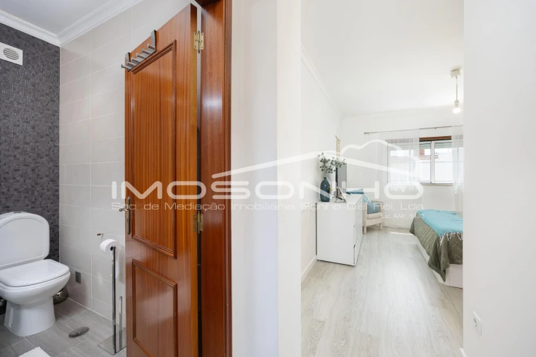 Apartamento T3 para Venda em Marinha Grande Foto 12