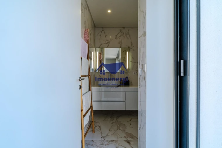 Moradia T3 para Venda em Vila Chã Foto 19