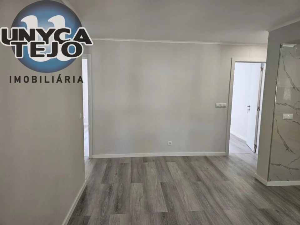 Apartamento T3 para Venda em Laranjeiro e Feijó Foto 10