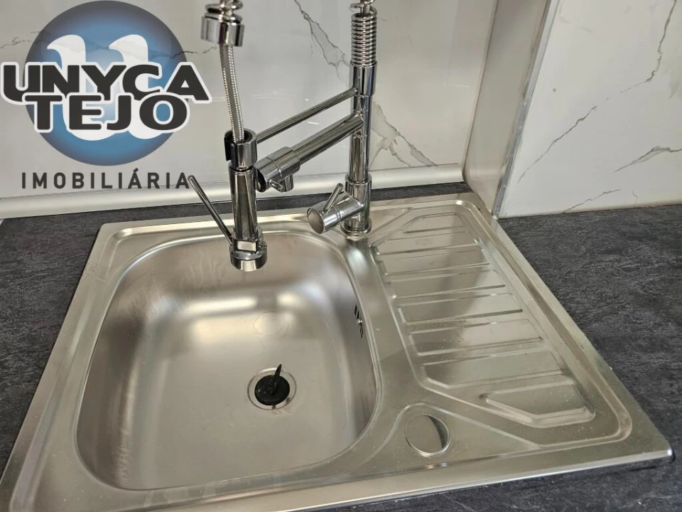 Apartamento T3 para Venda em Laranjeiro e Feijó Foto 7