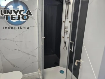 Apartamento T3 para Venda em Laranjeiro e Feijó