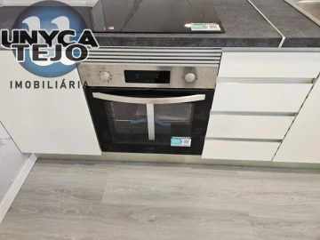 Apartamento T3 para Venda em Laranjeiro e Feijó