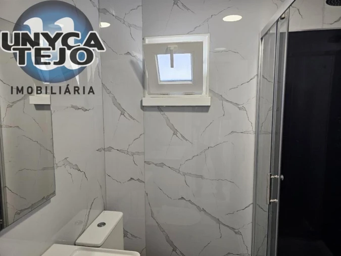 Apartamento T3 para Venda em Laranjeiro e Feijó Foto 16