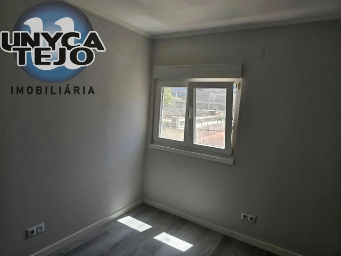 Apartamento T3 para Venda em Laranjeiro e Feijó Foto 20