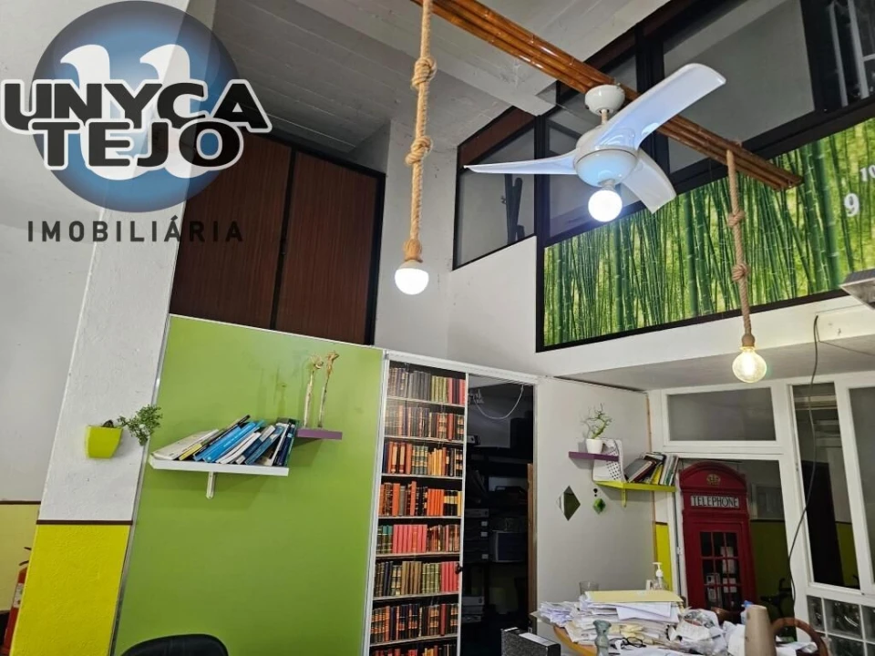 Negócio para Venda em Laranjeiro e Feijó Foto 26