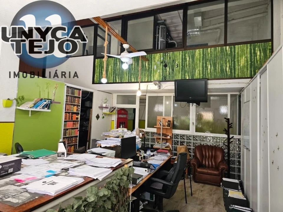 Negócio para Venda em Laranjeiro e Feijó Foto 7