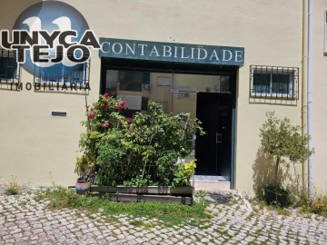Negócio para Venda em Laranjeiro e Feijó