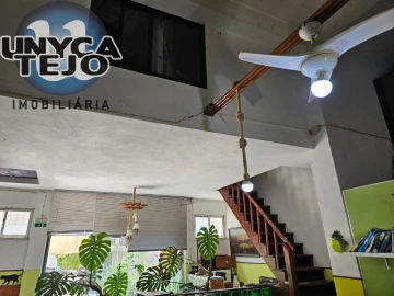 Negócio para Venda em Laranjeiro e Feijó