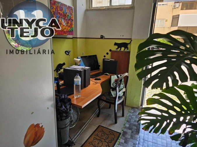 Negócio para Venda em Laranjeiro e Feijó Foto 11