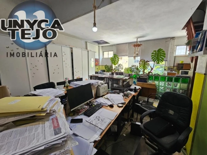 Negócio para Venda em Laranjeiro e Feijó Foto 13