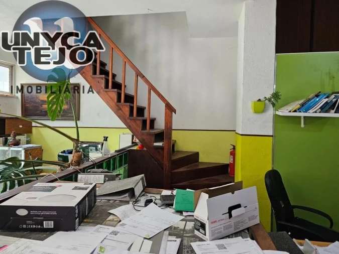 Negócio para Venda em Laranjeiro e Feijó Foto 8