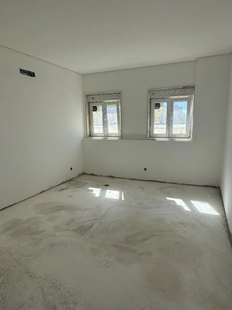 Apartamento T2 para Venda em Agualva e Mira-Sintra