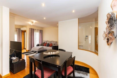 Apartamento T3 para Venda em Cidade da Maia