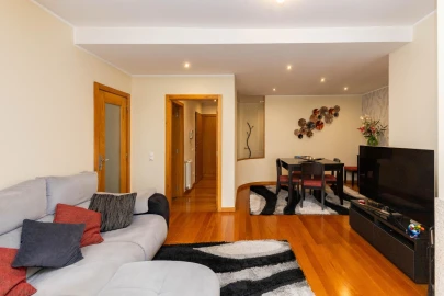 Apartamento T3 para Venda em Cidade da Maia
