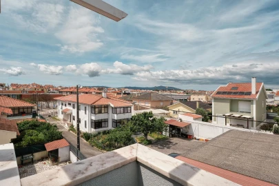 Moradia T4 para Venda em São Domingos de Rana
