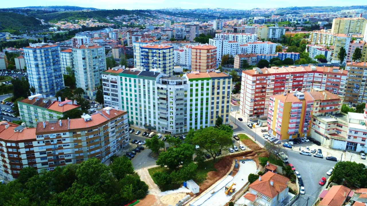 Apartamento T2 para Venda em Odivelas Foto 16