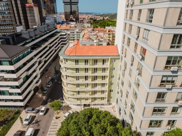 Apartamento T2 para Venda em Campolide