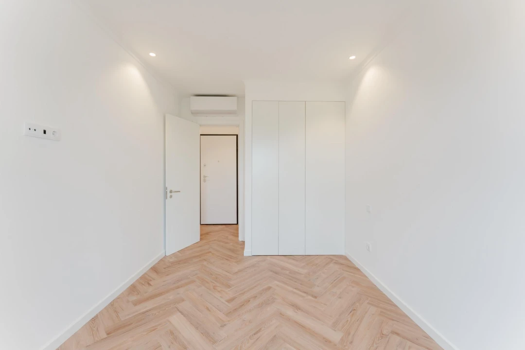 Apartamento T2 para Venda em Campolide Foto 16