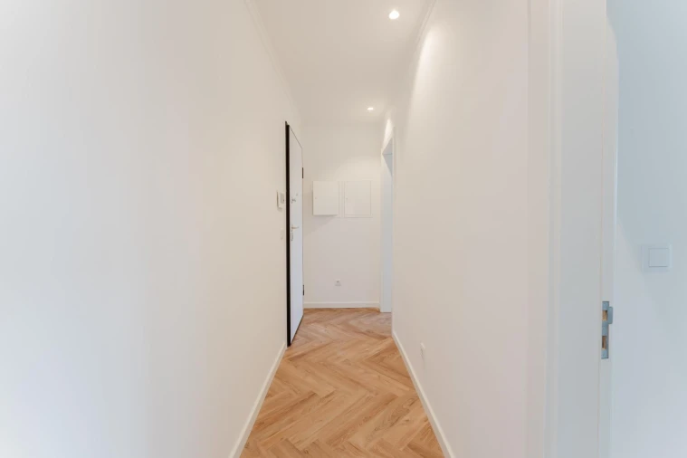 Apartamento T2 para Venda em Campolide Foto 11
