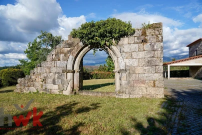 Moradia T5 para Venda em Oliveira do Hospital e São Paio de Gramaços