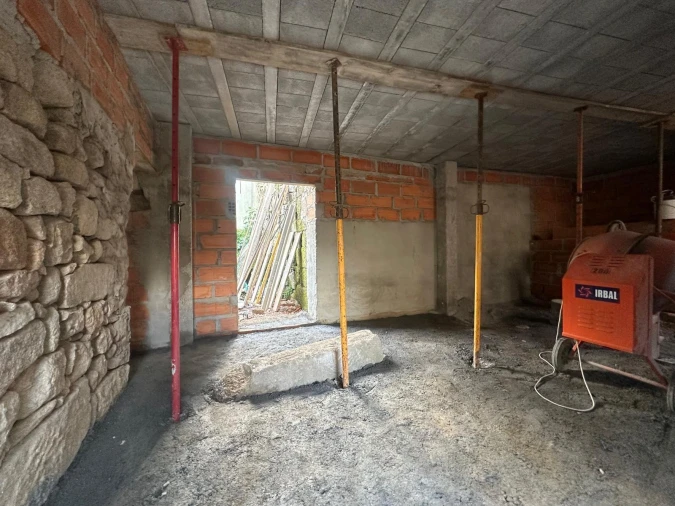 Moradia T3 para Venda em Ribafeita Foto 6
