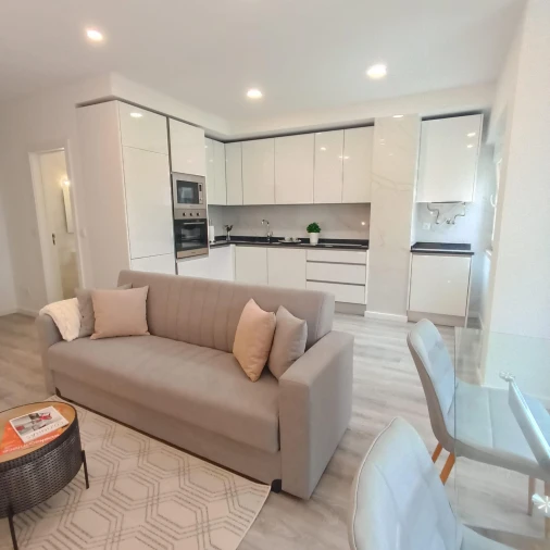 Apartamento T3 para Venda em Benfica Foto 2