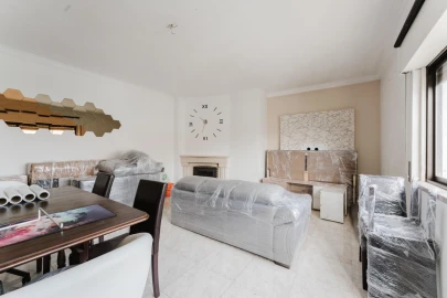 Apartamento T2 para Venda em Queluz e Belas