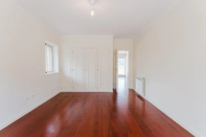 Apartamento T5 para Venda em Costa