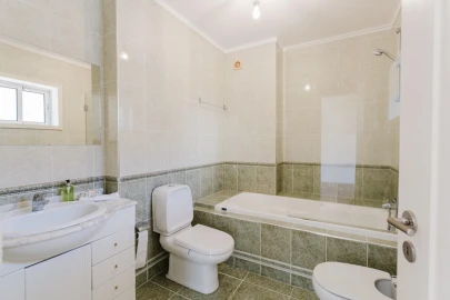 Apartamento T5 para Venda em Costa