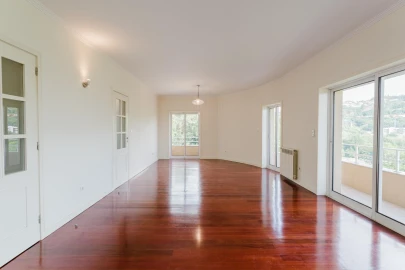 Apartamento T5 para Venda em Costa