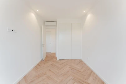 Apartamento T2 para Venda em Campolide