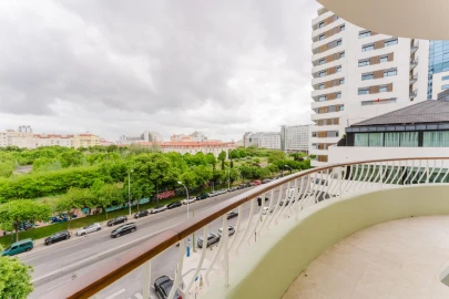 Apartamento T2 para Venda em Campolide