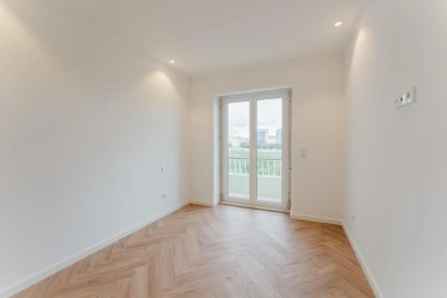 Apartamento T2 para Venda em Campolide