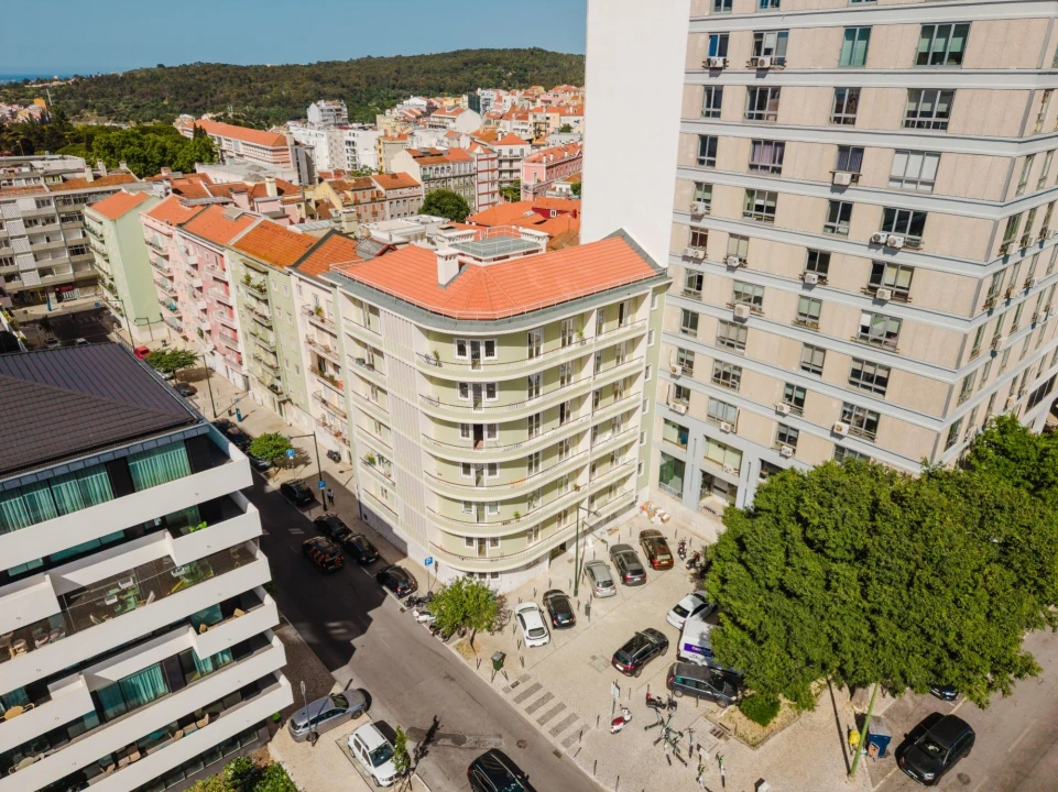 Apartamento T2 para Venda em Campolide Foto 27