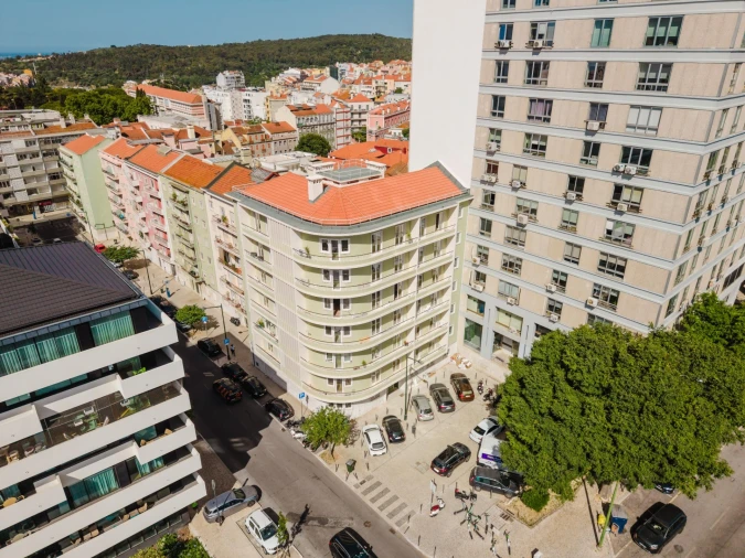 Apartamento T2 para Venda em Campolide Foto 27