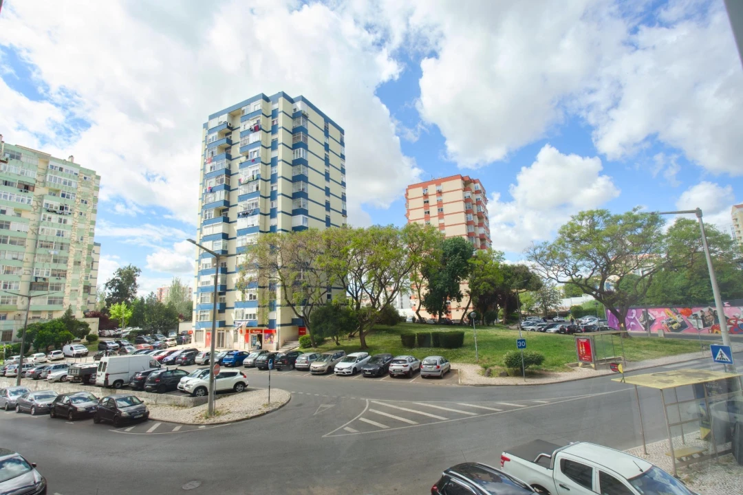 Apartamento T2 para Venda em Odivelas Foto 14