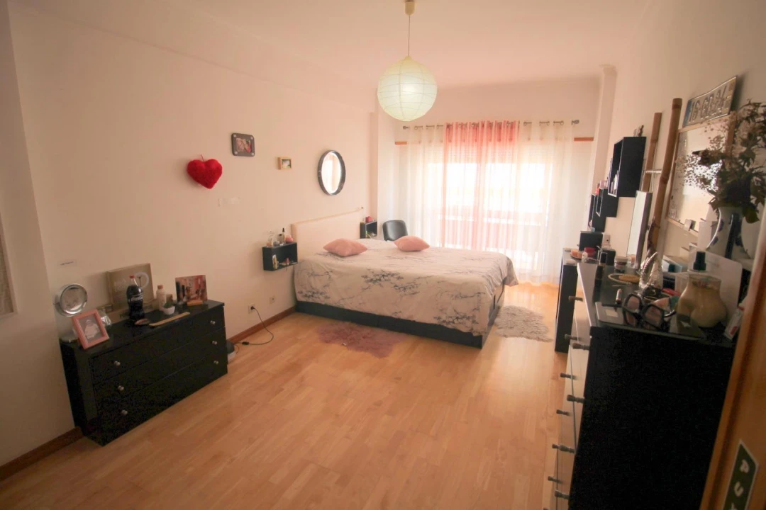 Apartamento T3 para Venda em Rio de Mouro Foto 18
